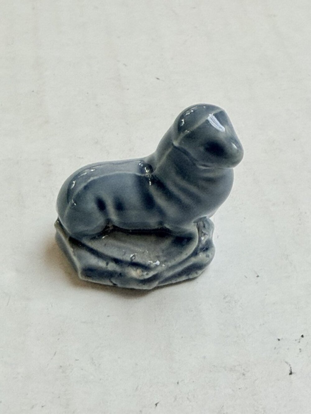 Vintage Wade Whimsies England Porcelain Seal Sea Lion Figurine Red Rose Tea Gift